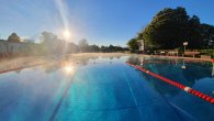 Freibad Renningen Schwimmbecken am Morgen Freibad Renningen