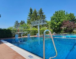 Freibad Renningen Sprunganlage