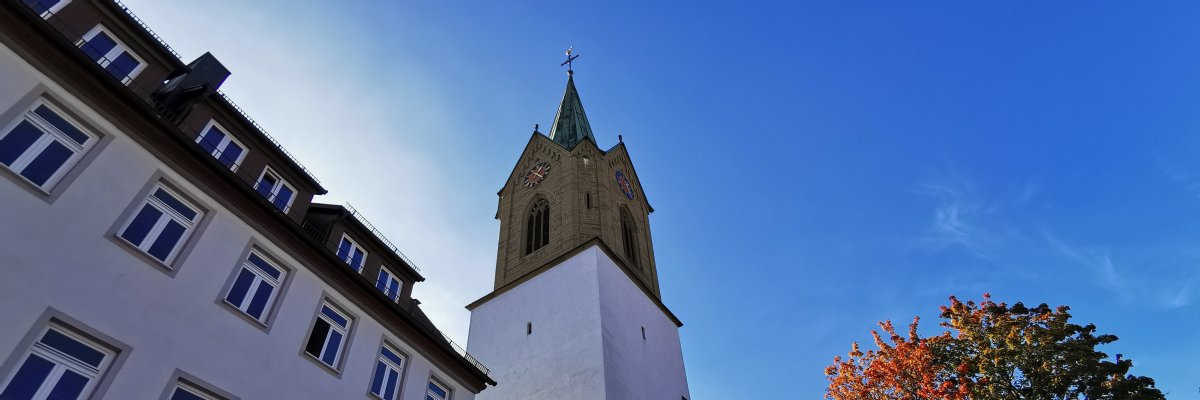 Blick auf Petruskirche