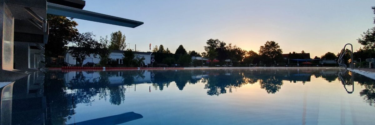 Freibad Renningen Sonnenuntergang Bürgerbüro Renningen